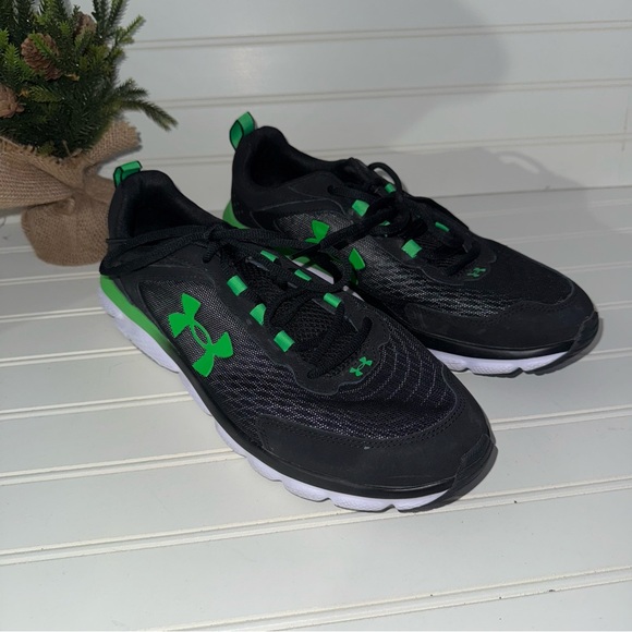 Under Armour Men's Charged Assert 9 Running Shoe - Picture 2 of 7